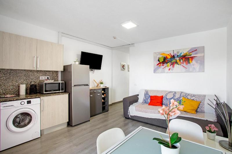 Beautiful Apartment 1115 Central - image 16