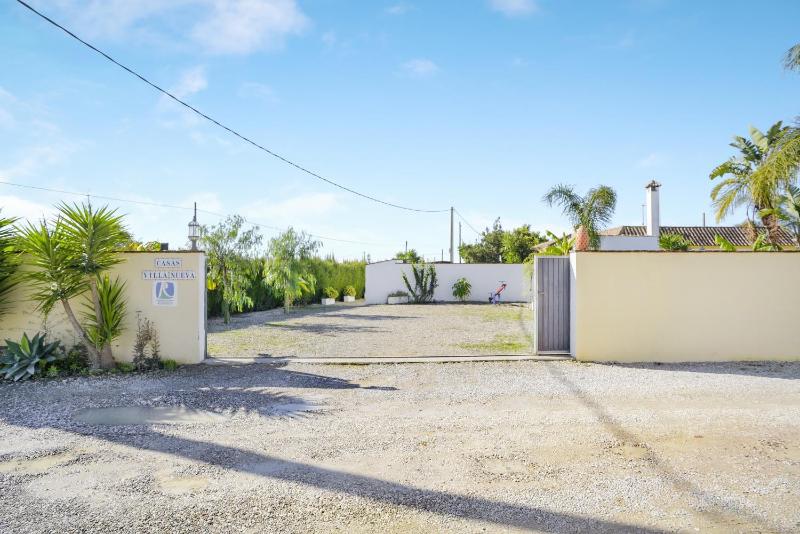 Casa Villanueva 1 -sólo Familias - image 2