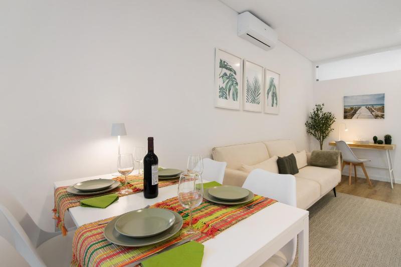 Downtown Lux Apartment - image 22