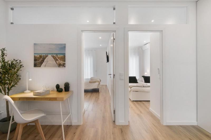 Downtown Lux Apartment - image 13