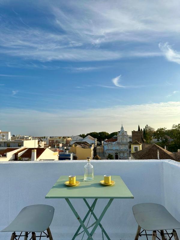 Downtown Lux Apartment - image 18