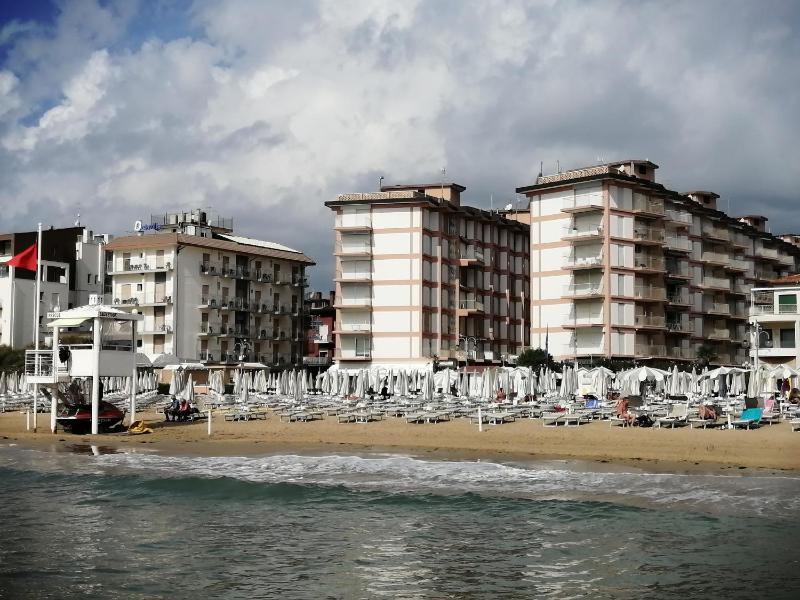 App Mareva 3 camere sul Mare - image 5