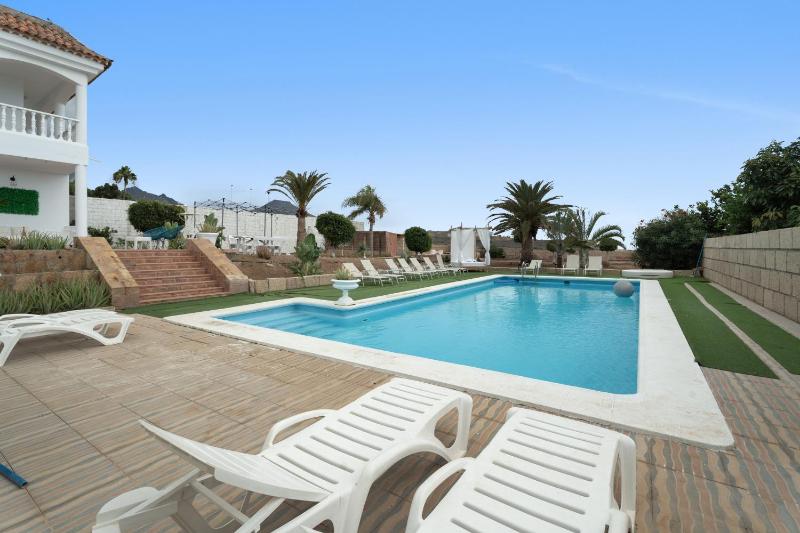 Villa Luxury Vistas al Mar - image 2