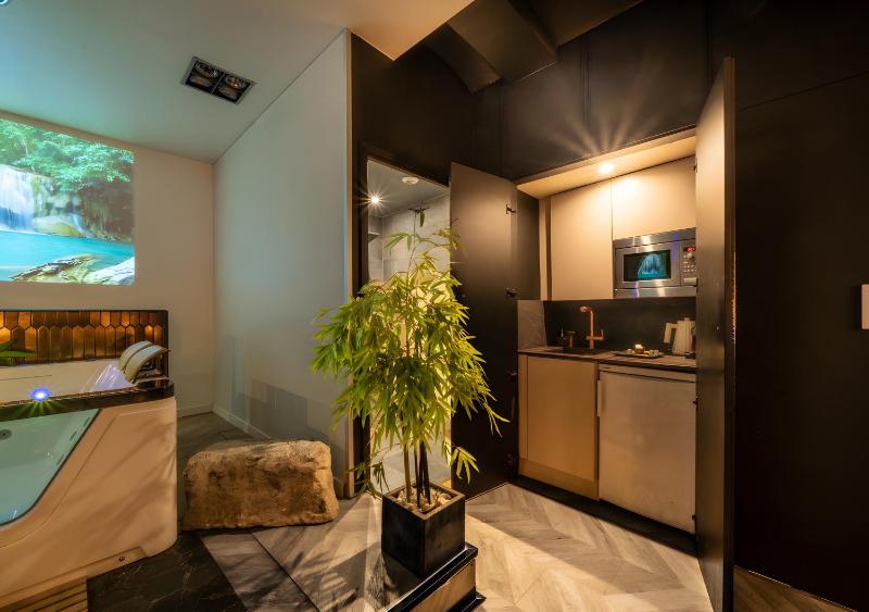 Studio romantique avec Jacuzzi - image 14