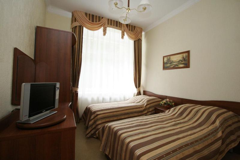 Standard Double or Twin Room - Treatment Included image 1