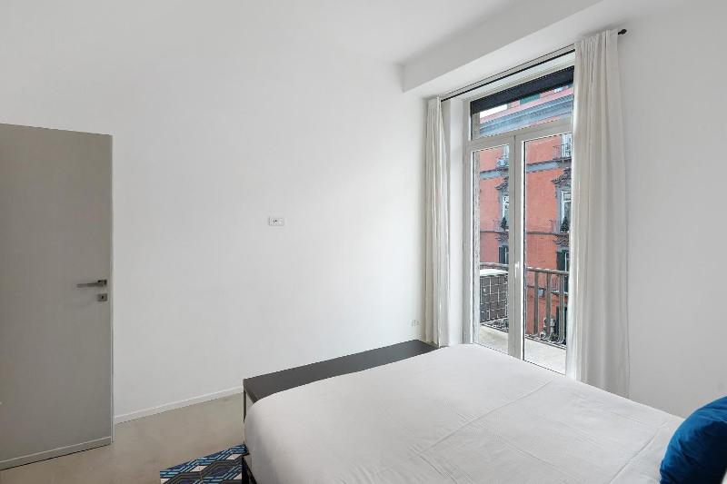 Deluxe Apartments in via Toledo - image 13
