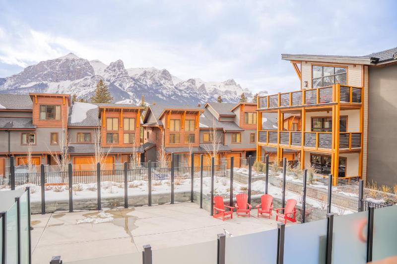 White Spruce Condo by Canadian Rockies Vacation Rentals - image 36