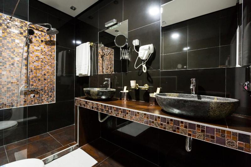 Deluxe Apartment image 3