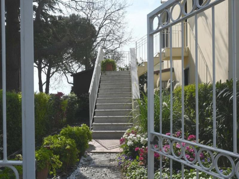 N309 - Numana trilocale soppalcato con terrazza - image 11