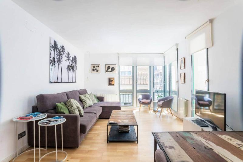City Center Apartment With Shaded Terrace - image 11