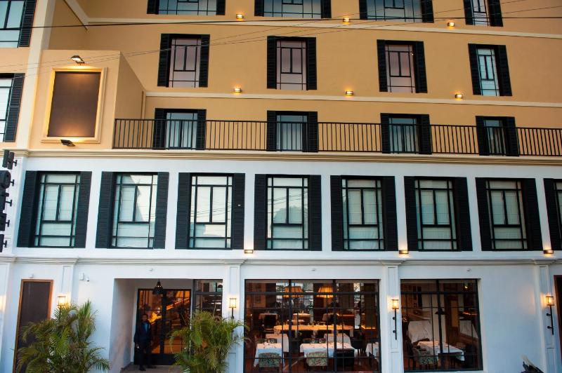 Grand Hotel Urban - image 1