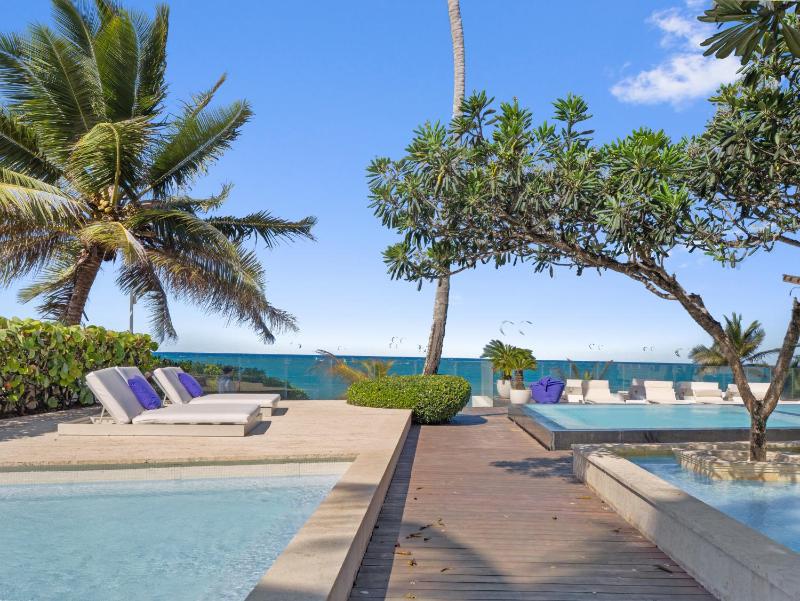Stay at Ultravioleta Cabarete Beachfront Apartments by EvoKey - image 46