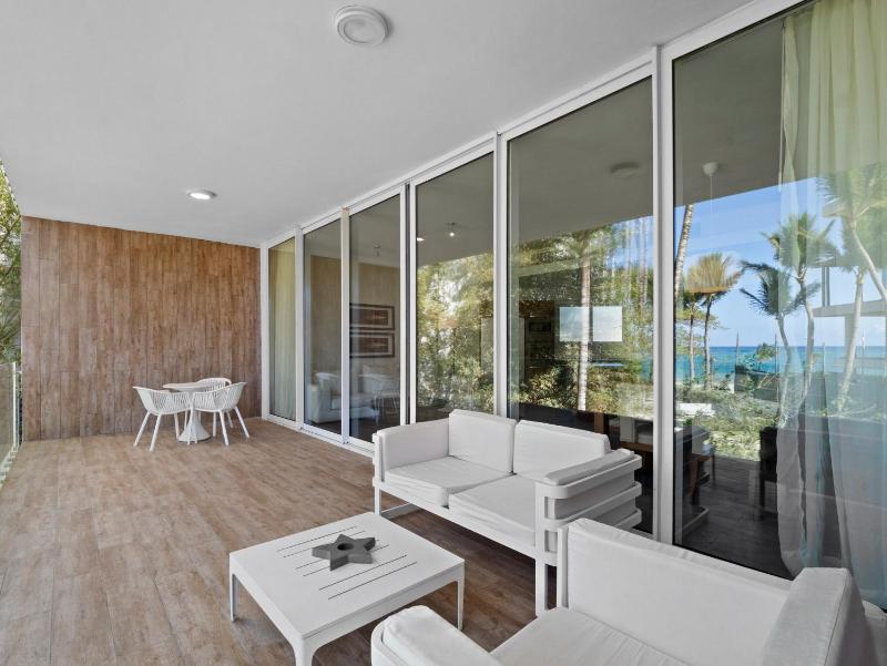 Stay at Ultravioleta Cabarete Beachfront Apartments by EvoKey - image 45