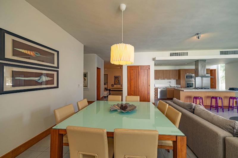 Stay at Ultravioleta Cabarete Beachfront Apartments by EvoKey - image 22