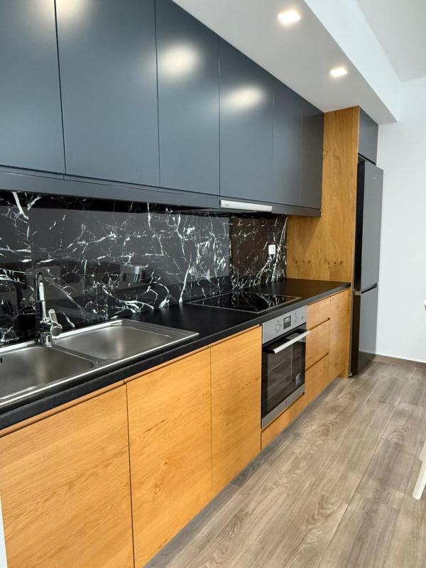 Prestige Apartment Saranda - image 11