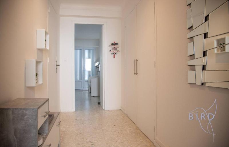 Spacious studio 4 minutes walk from the Beaches - image 23