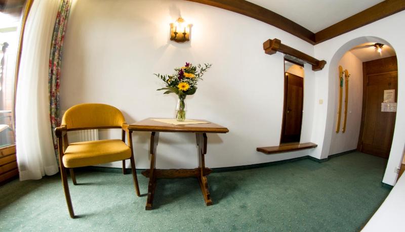 Standard Single Room image 4