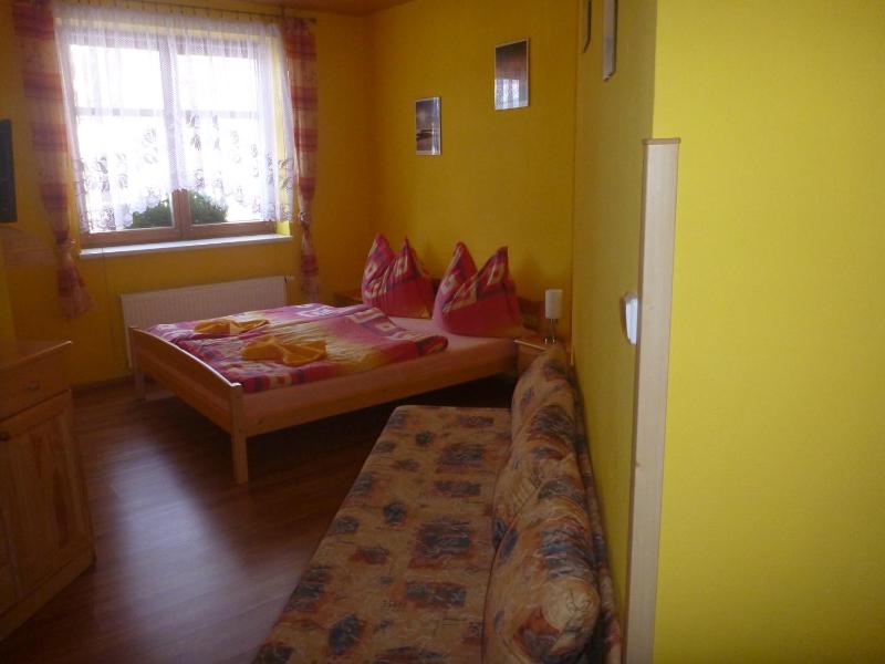 Triple Room with Private Bathroom image 2