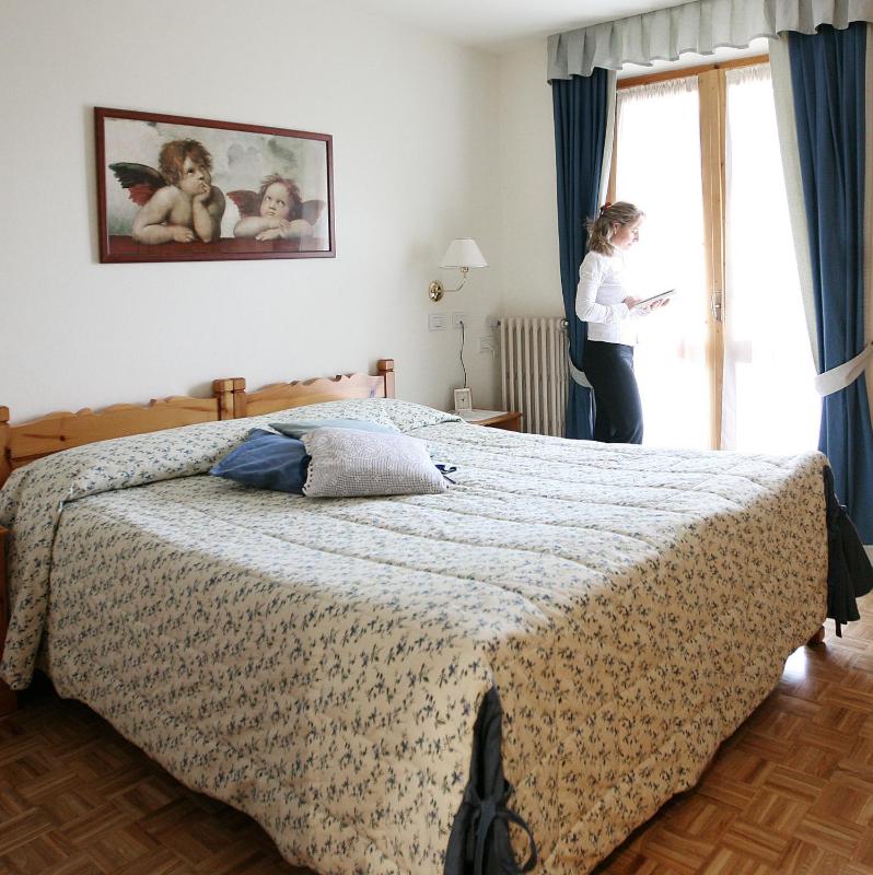 Standard Double or Twin Room image 1