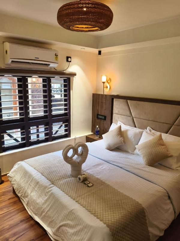 Elagance Premium Houseboats - image 11