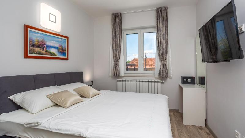 Studio Apartment Estate 3 - Krk by Villas Guide - image 14