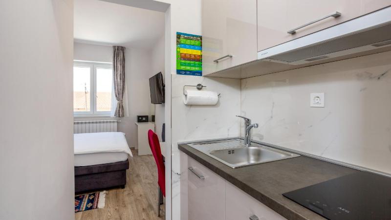 Studio Apartment Estate 3 - Krk by Villas Guide - image 7