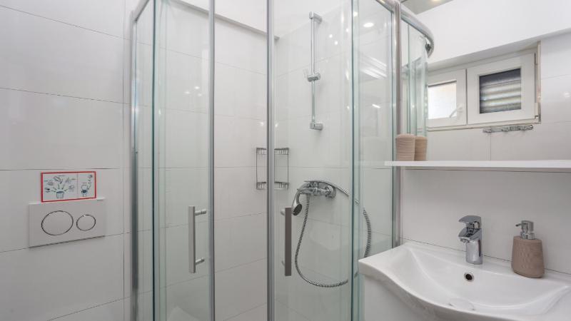 Studio Apartment Estate 3 - Krk by Villas Guide - image 8