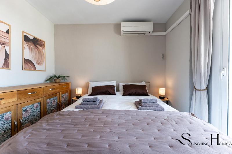 3 Bed Penthouse With Stunning views - image 10