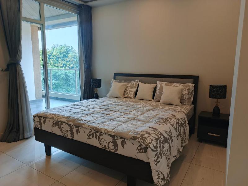 Casareina Luxury Apartments Gulberg - image 13