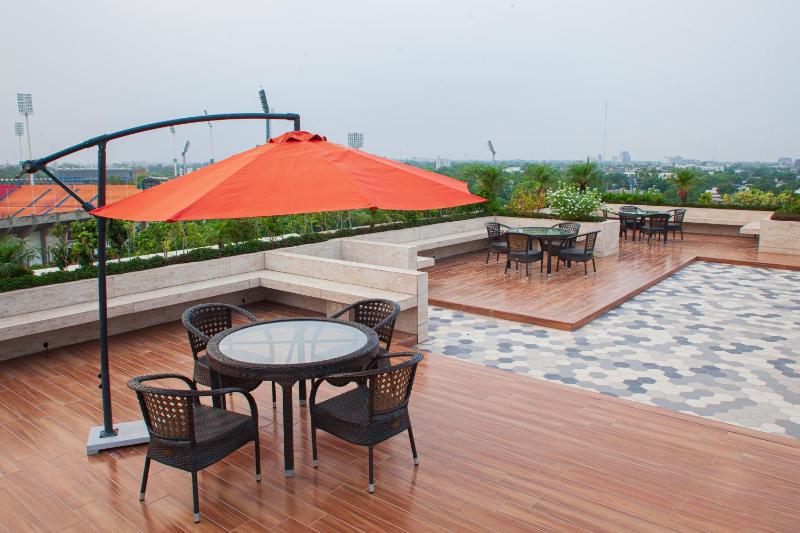 Casareina Luxury Apartments Gulberg - image 10