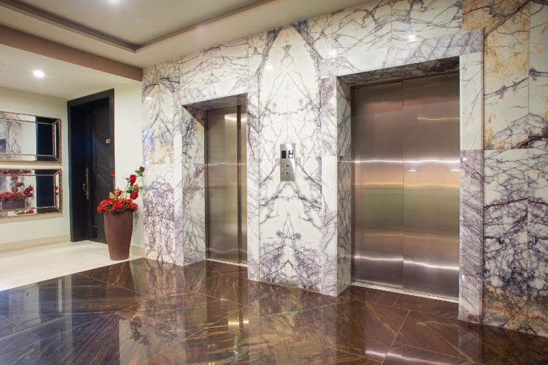 Casareina Luxury Apartments Gulberg - image 15