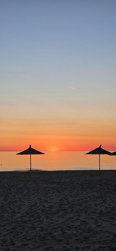 Lalzi Bay Lura Getaway - image 8