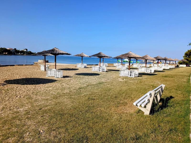 SAK Mobile Home Privlaka - Two Bedroom Mobile Home with Terrace and Sea View - image 14