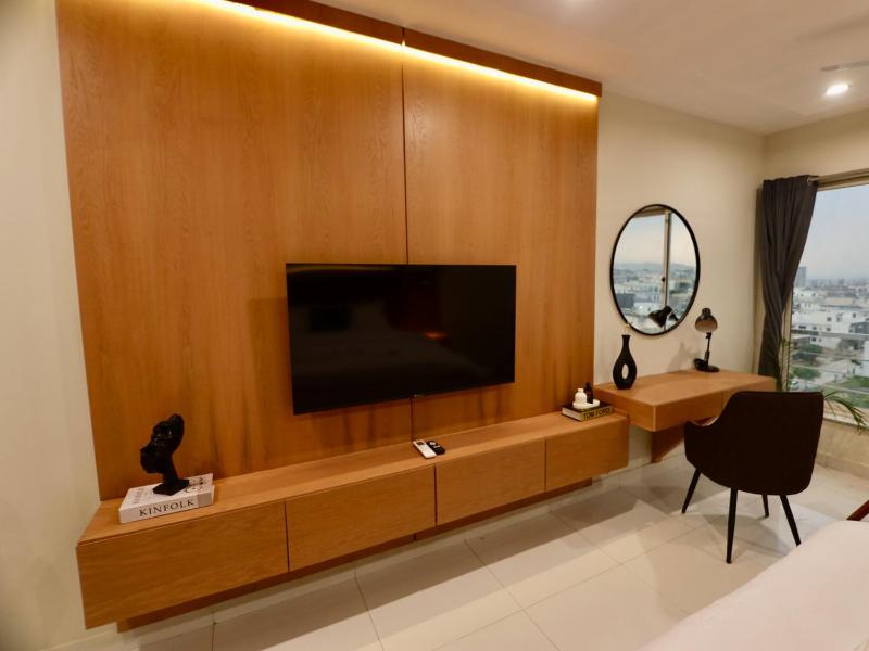 5 star hotel vibe-Premium modern and luxury apt - image 6