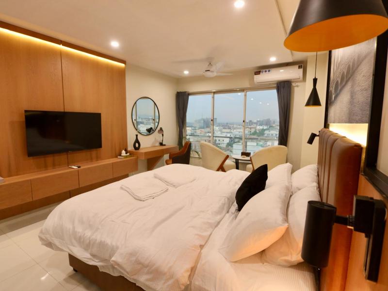 5 star hotel vibe-Premium modern and luxury apt - image 10