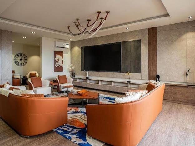Ultra-modern 4-bedroom maisonette penthouse - image 1
