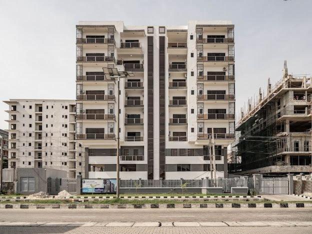 Ultra-modern 4-bedroom maisonette penthouse - image 16