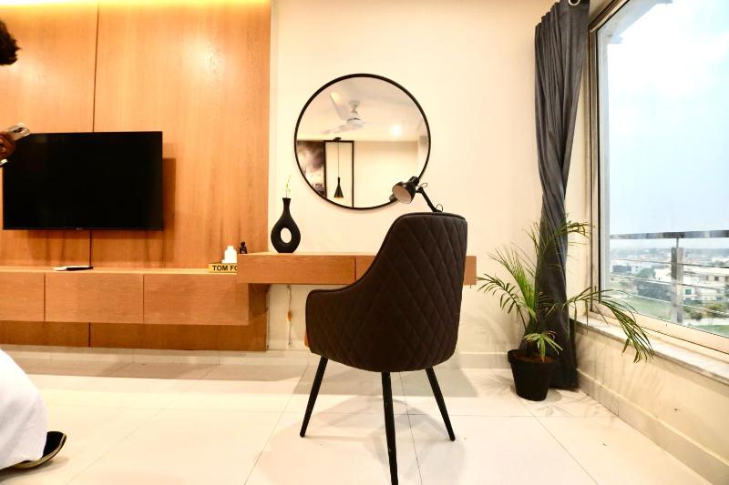 5 star hotel vibe-Premium modern and luxury apt - image 5