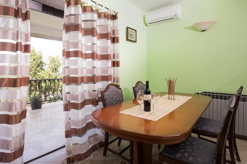 Apartment Vrata Jadrana 1 - image 8