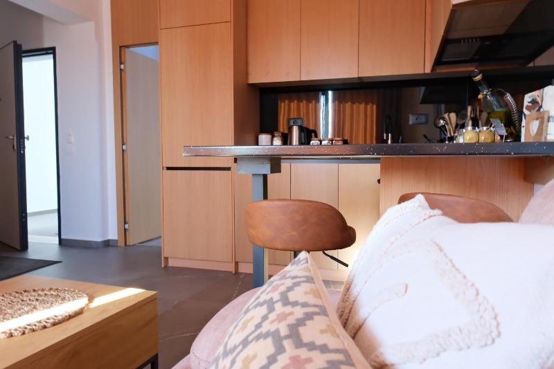 White Luxury Apartment with Private Pool - image 9