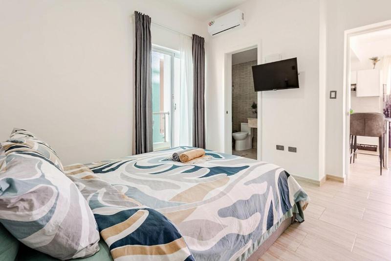 Beautiful apartment a few meters from the beach - image 4