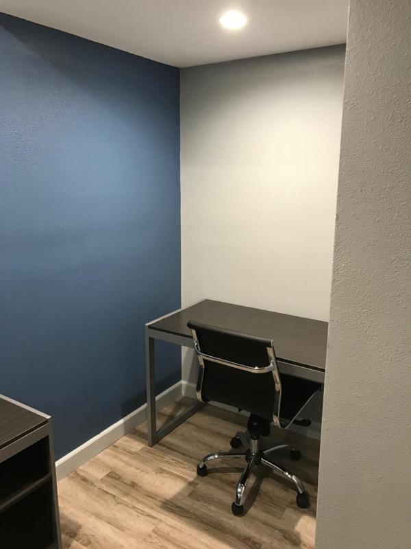 Standard King Room - Non-Smoking  image 2