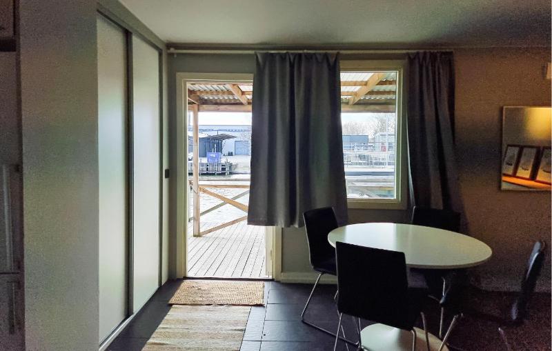 Gorgeous Apartment In Göteborg With Sauna - image 2