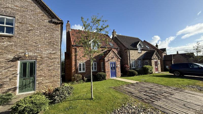 Wren Cottage - Part of the The Bay Filey Holiday Village with pool gym and direct beach access pub restaurant tennis and meadows walks - image 47