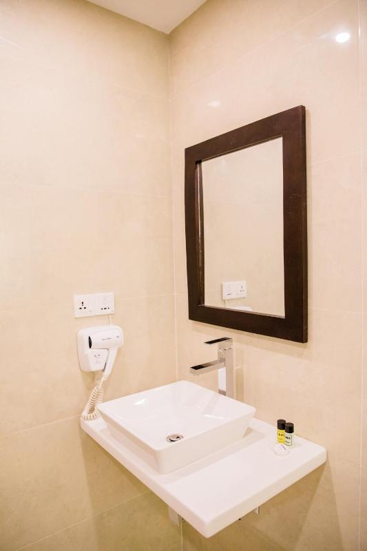 Spend the Day : Standard Double Room, Check in from 9 am, Check out 6 pm image 2
