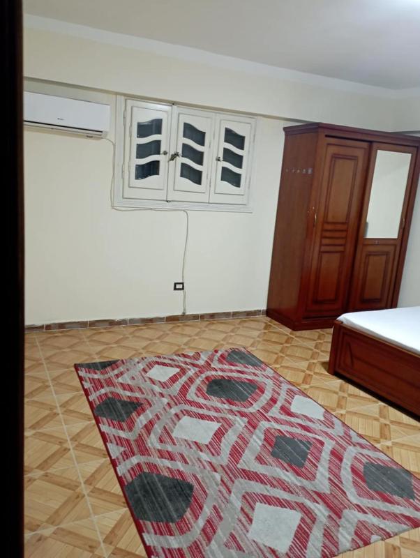 Modern Sea View Apartment in Prime Location - image 2
