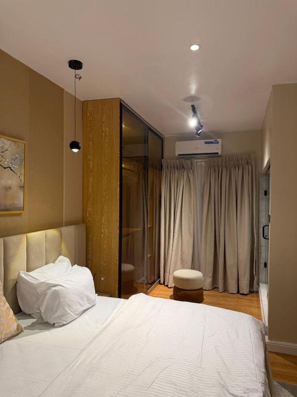 Kruiz Apartments - image 11