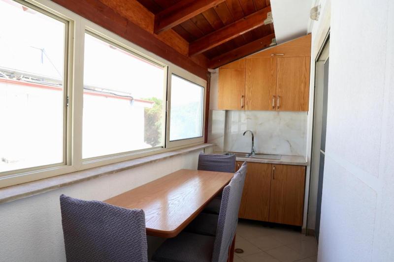 Gees House - image 11