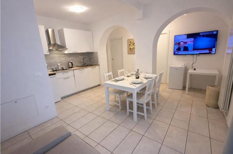 Armonia Luxury Apartment - image 12