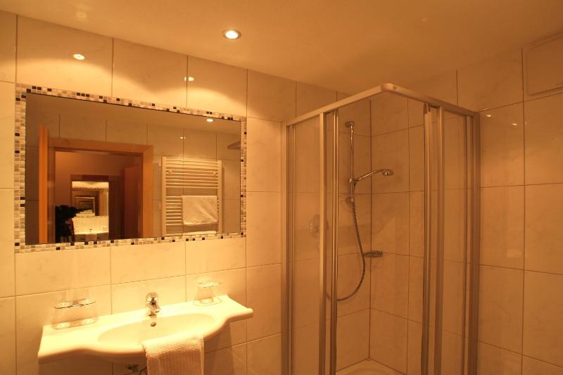 Comfort Two-Bedroom Apartment with Balcony image 3